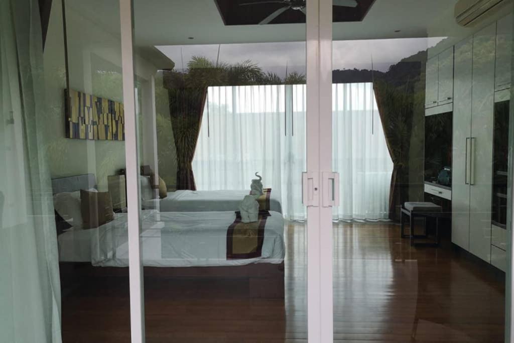 4 Bedroom Villa Kamala Beach Phuket Екстер'єр фото