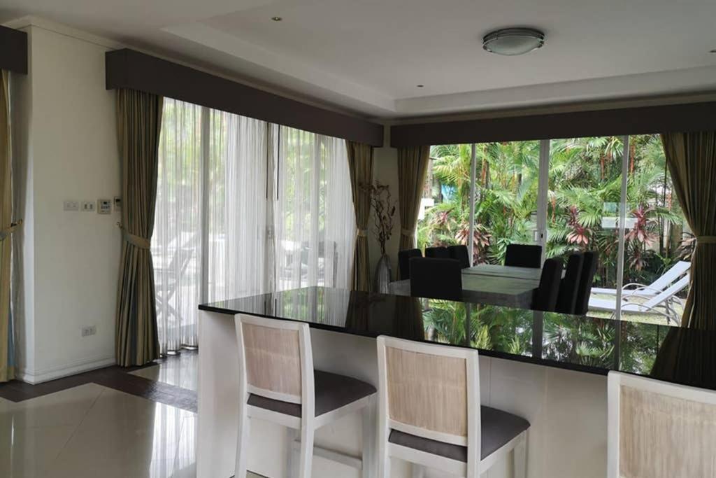 4 Bedroom Villa Kamala Beach Phuket Екстер'єр фото